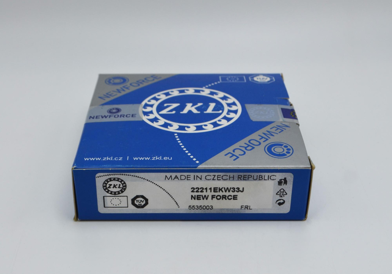 Двухрядный сферический роликоподшипник ZKL 22211 EKW33J