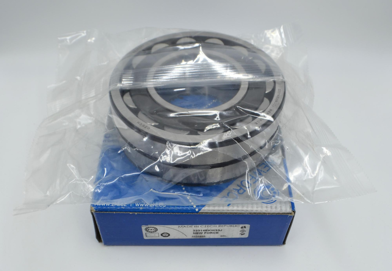 Двухрядный сферический роликоподшипник ZKL 22314 EKW33J